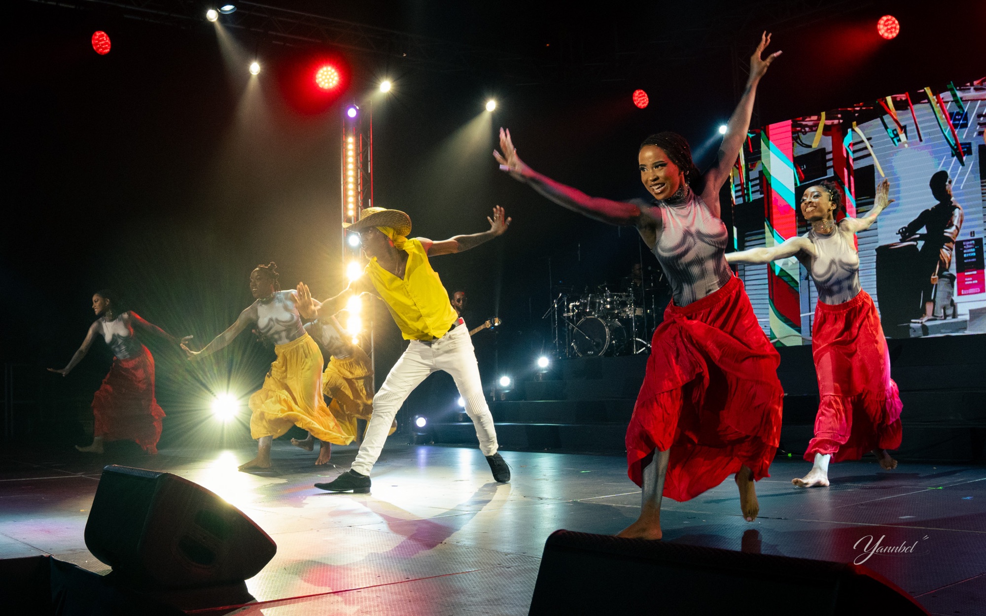 Performance sur la scène du Mad Dance Gala — photographie 3